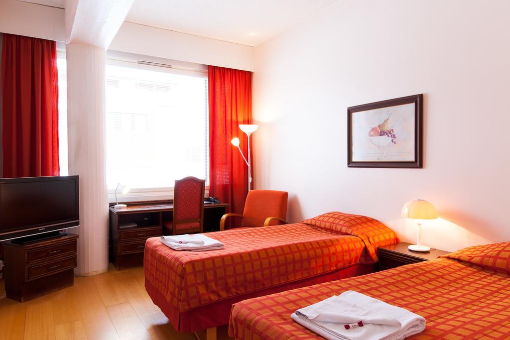 Hotel Aadankosio à Joensuu Extérieur photo