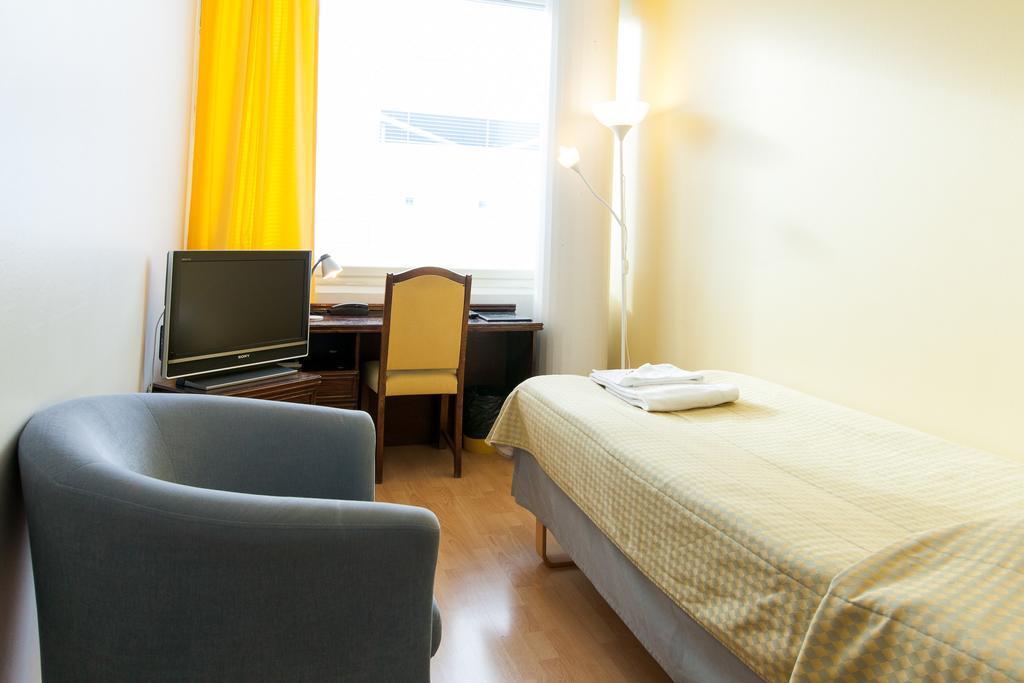 Hotel Aadankosio à Joensuu Extérieur photo