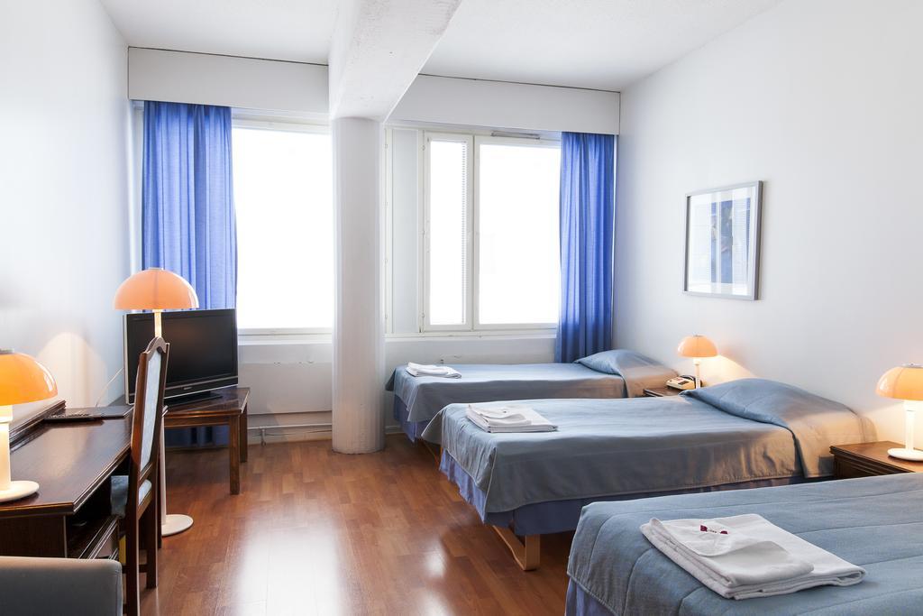 Hotel Aadankosio à Joensuu Extérieur photo